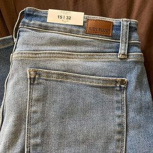Brand new Judy blue Monroe boot cut jeans size 15/32